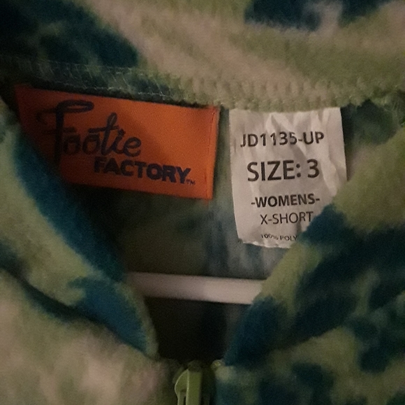 Footie Factory Size 3 Footed pajama with drop seat - Picture 3 of 4